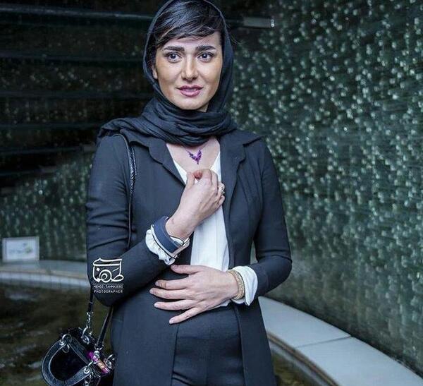 عکس خواننده مینا