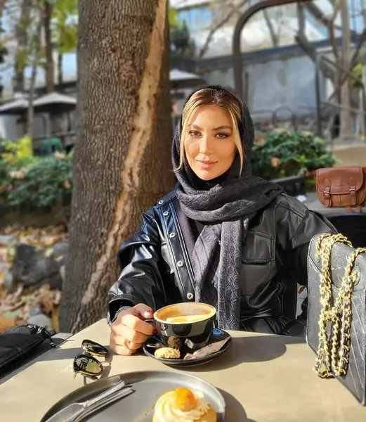 عکس مینا مختاری بلاگر