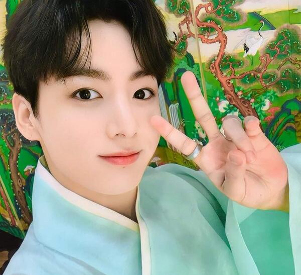 عکس عروسک جونگ کوک کارتونی
