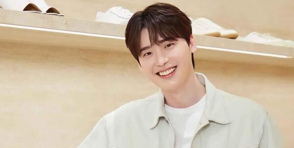 عکس ای جونگ سوک