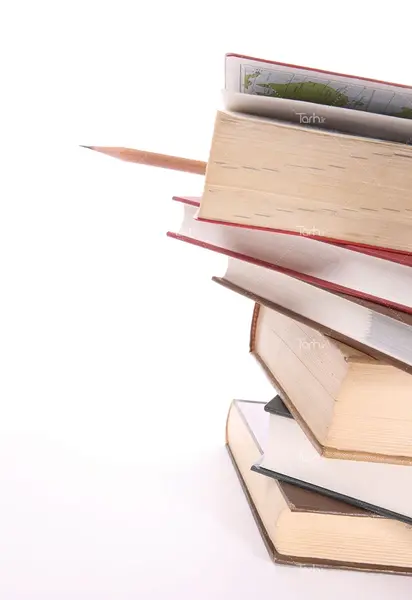 عکس کتابهای روی هم