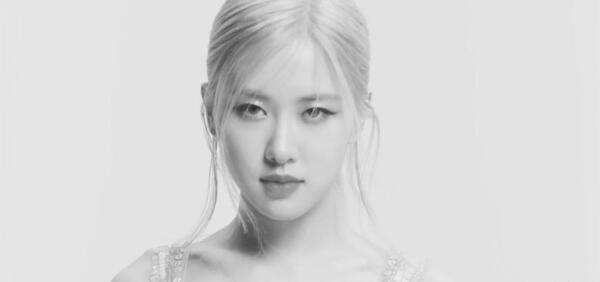 عکس سیاه سفید از بلک پینک