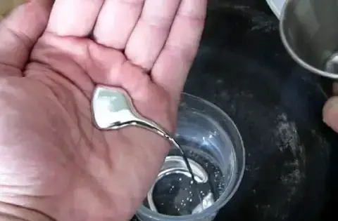 عکس جیوه در لانه خفاش