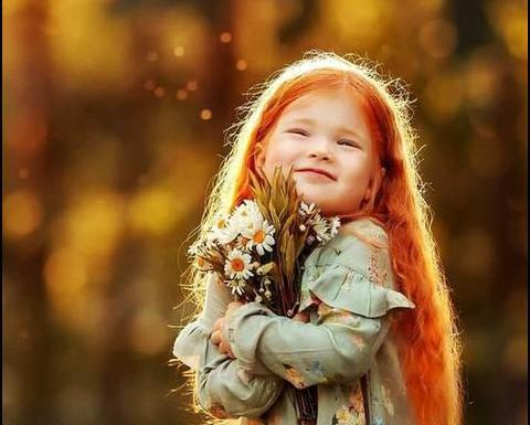 عکس دختر بچه برای تصویر زمینه گوشی