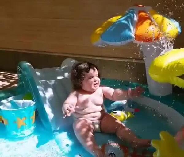 عکس دختر بچه تپل بامزه کارتونی