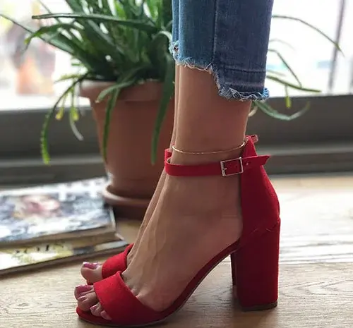 عکس کفش پاشنه بلند جلو باز دخترانه