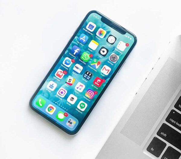 عکس گوشی ایفون برای پروفایل