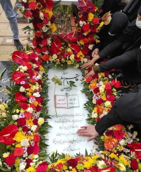 عکس سر قبر سردار سلیمانی