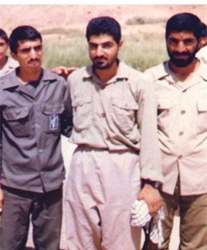 عکس جوانی سردار سلیمانی در جبهه