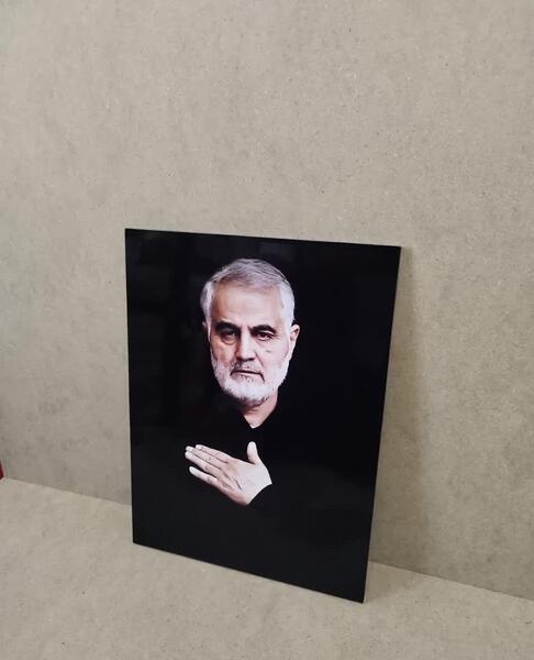 عکس سردار سلیمانی با پس زمینه مشکی