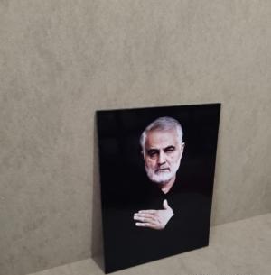 عکس سردار سلیمانی با پس زمینه مشکی