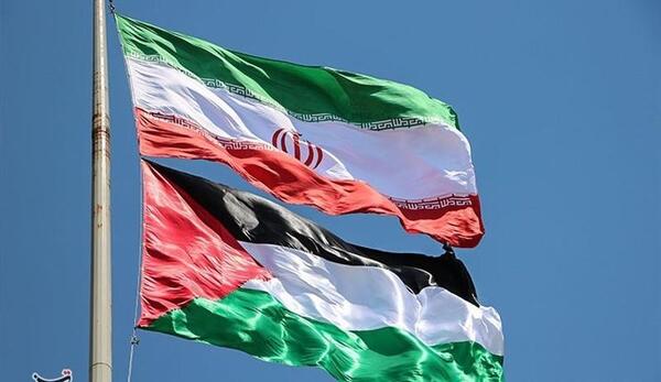 پرچم ایران همراه با عکس سردار سلیمانی