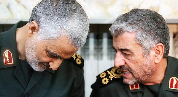 عکس دست سردار سلیمانی با انگشتر