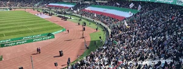 عکس وی ای آر در ورزشگاه آزادی