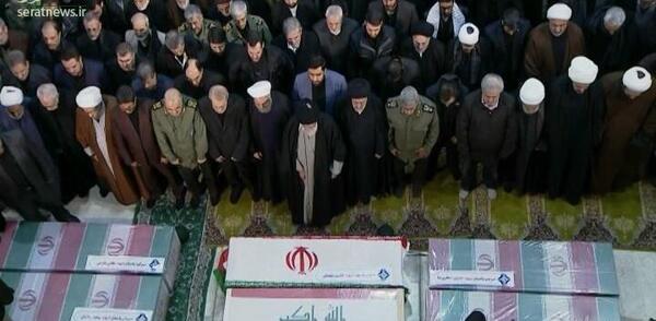 عکس نماز میت حاج قاسم سلیمانی