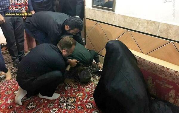 عکس نماز حاج قاسم سلیمانی