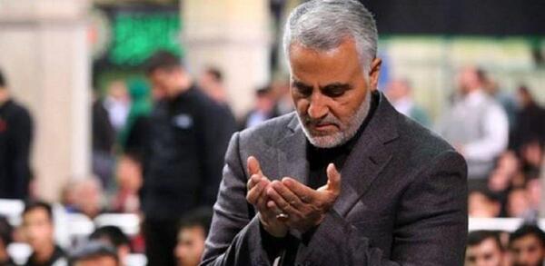 عکس نماز حاج قاسم سلیمانی