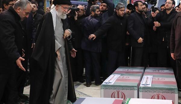 عکس نماز حاج قاسم سلیمانی