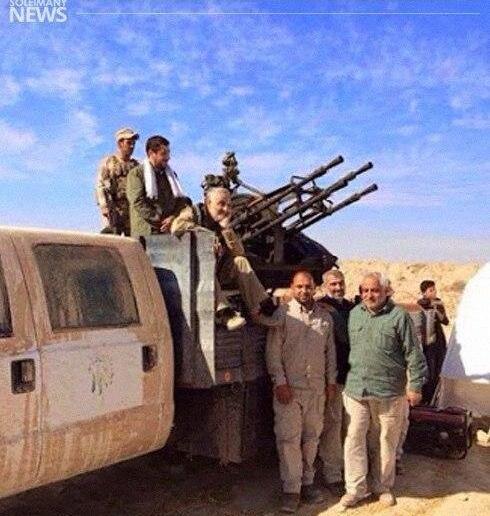 عکس سردار حاج قاسم سلیمانی در جنگ