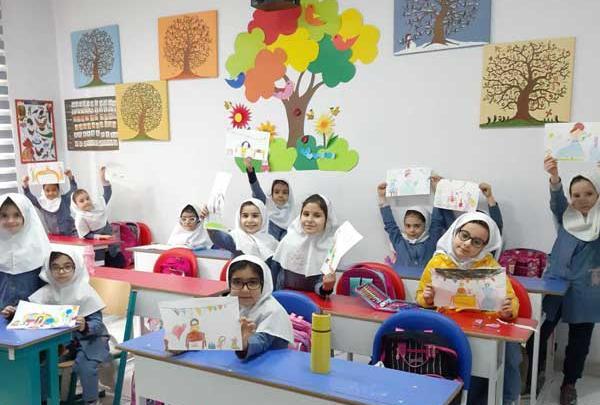 عکس نقاشی دخترانه مدرسه