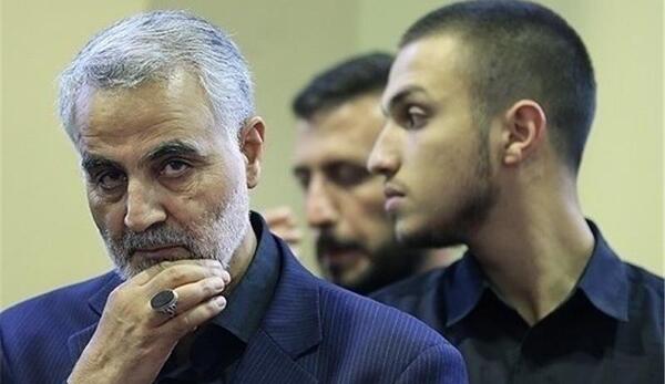 عکس شهید جهاد مغنیه با سردار سلیمانی