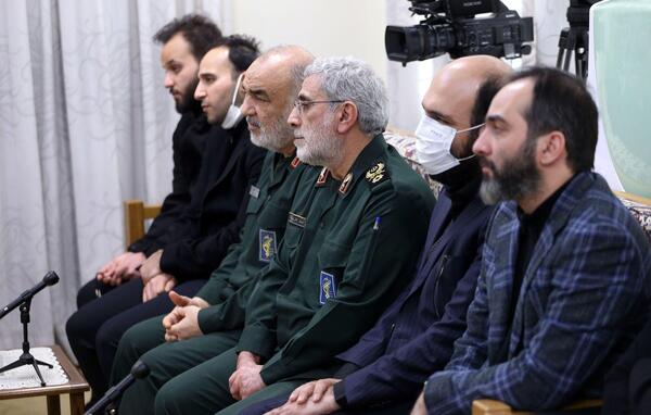 عکس شهید حاج قاسم سلیمانی با رهبر