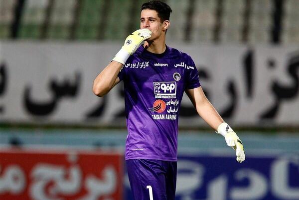 عکس پیام نیازمند در پرسپولیس