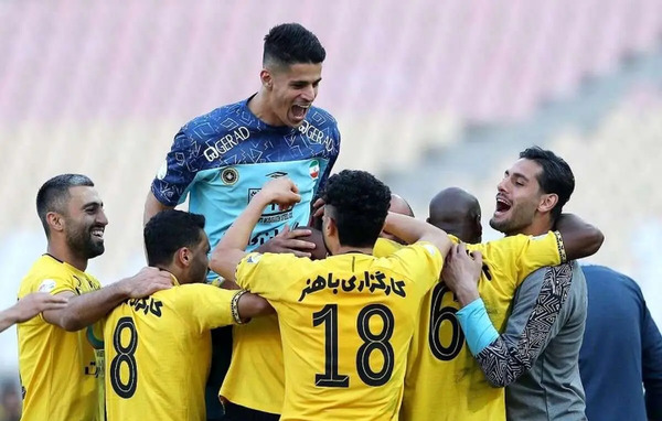 عکس پیام نیازمند و بیرانوند