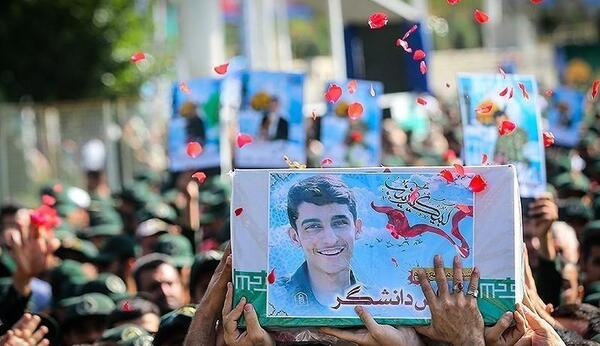 عکس شهید عباس دانشگر و همسرش