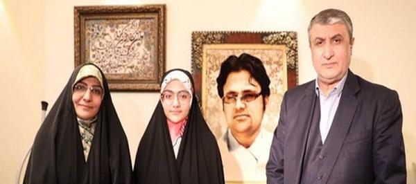 عکس خانواده شهید داریوش رضایی نژاد