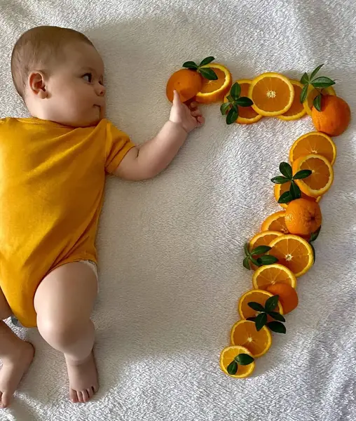 عکس ماهگرد نوزاد با لباس