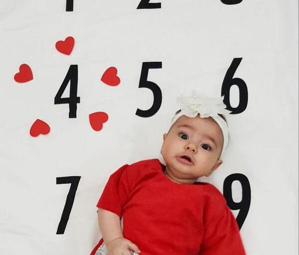 عکس ماهگرد چهار ماهگی دختر