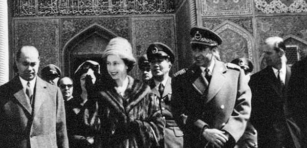 عکس ملکه الیزابت و محمدرضا شاه