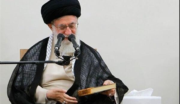 عکس جدید رهبری در کتابخانه