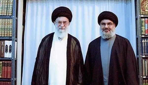 عکس جدید رهبری در کتابخانه شخصی