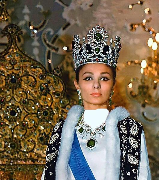 عکس جدید فرح پهلوی و فرزندانش