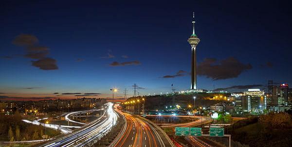 عکس داخل برج میلاد تهران در شب