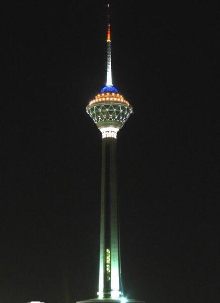 عکس داخل برج میلاد در شب