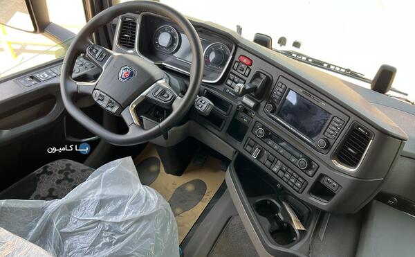عکس داخل اسکانیا ۴۵۰
