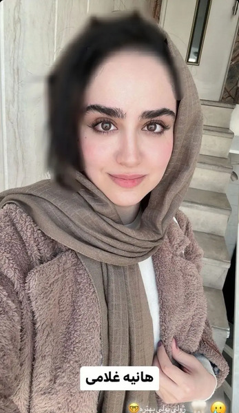 عکس دختر داخل آرایشگاه