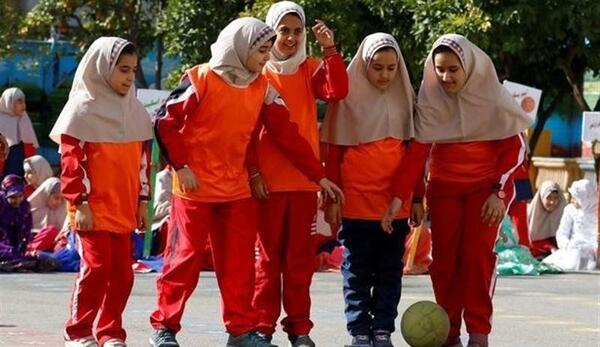 عکس وسایل ورزشی مدرسه