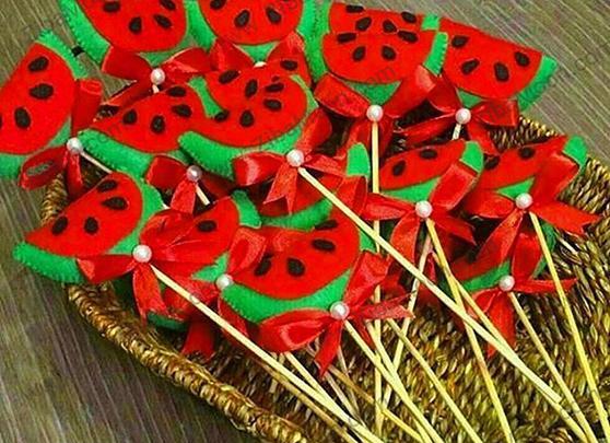عکس وسایل تزیینی برای شب یلدا