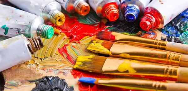 عکس وسایل نقاشی روی بوم