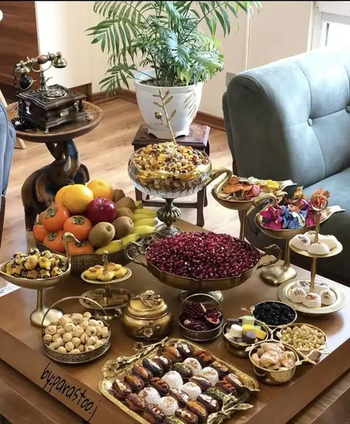 عکس وسایل شب یلدا برای عروس