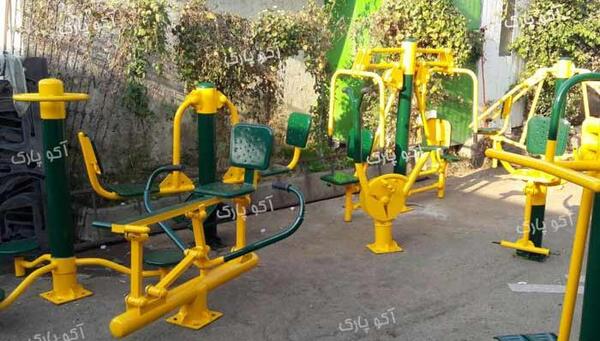 عکس وسایل ورزشی در پارکها