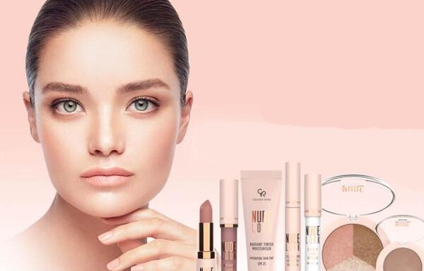 عکس از وسایل میکاپ