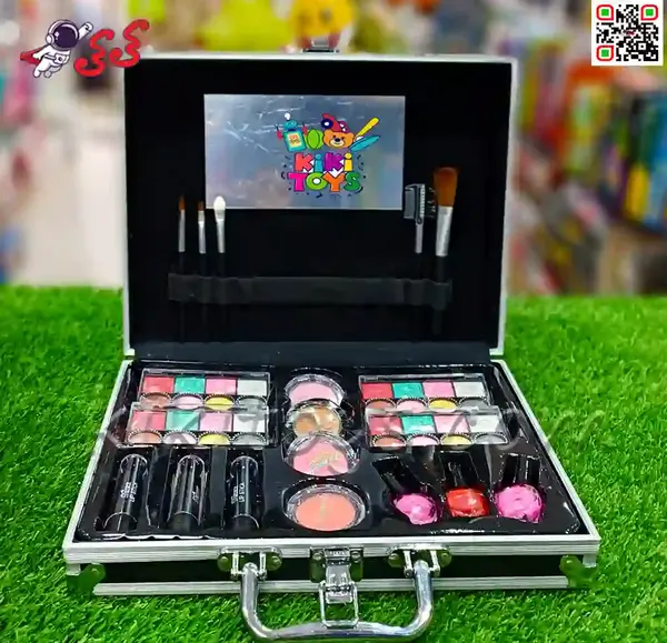 عکس از وسایل میکاپ