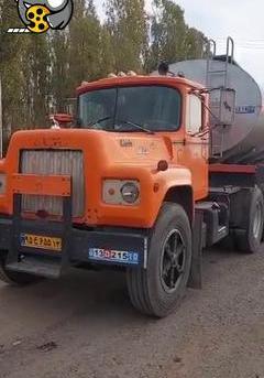 عکس داخل تریلی ماک