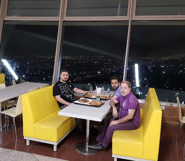 عکس داخل رستوران برج میلاد
