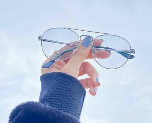 عکس فیک دختر با ماسک مشکی